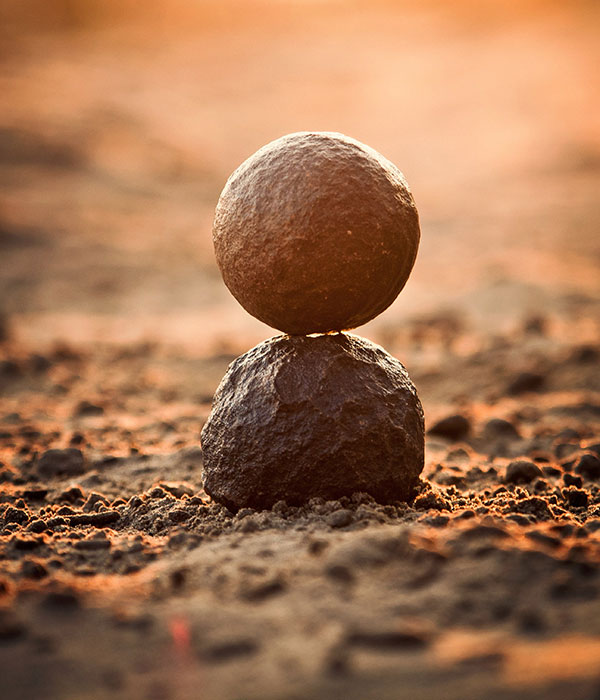 deux pierres en équilibre qui représentent le retour au bien être, à l’harmonie.